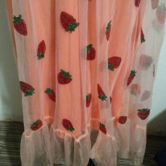 STRAWBERRY 🍓 DELIGHT.....Sexy Sequin Tulle Dress - Picture 5 of 9